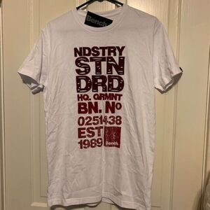 BENCH NDSTRY STNDRD SIZE LARGE T-SHIRT NWT *Read*